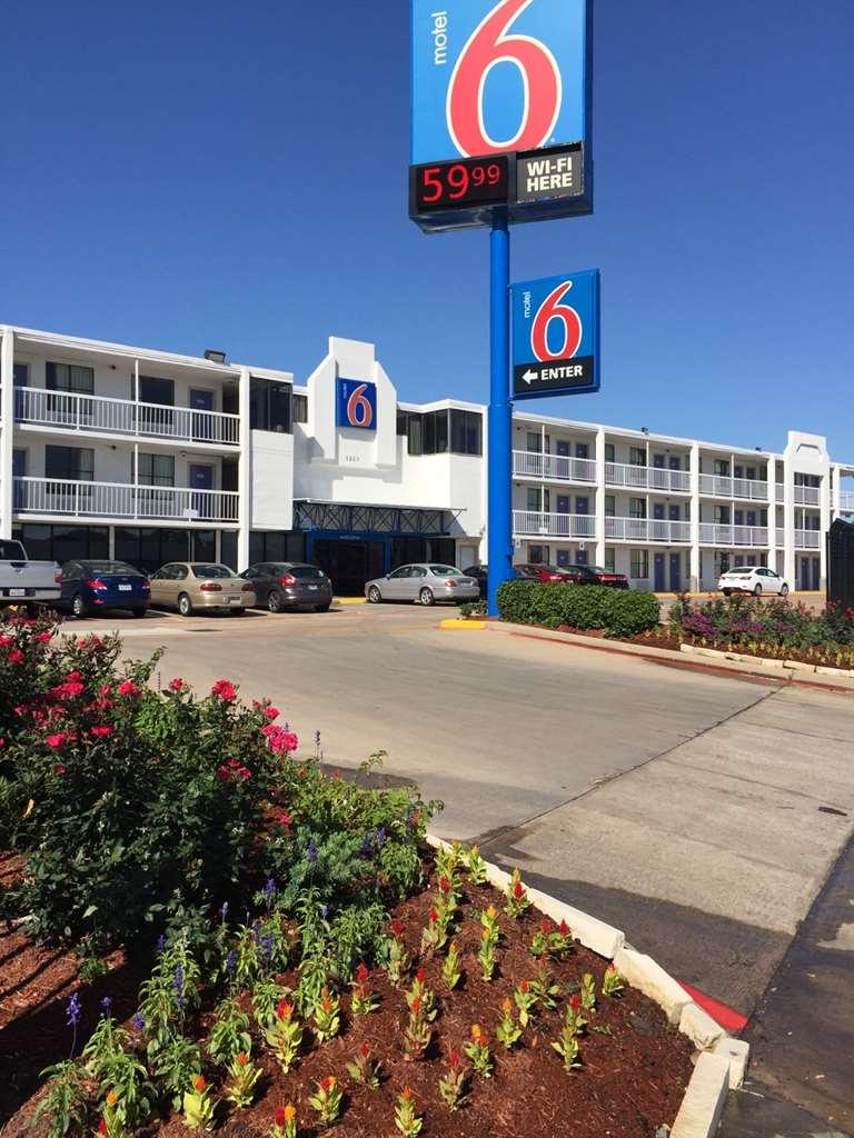 Motel 6 Houston, Tx - Medical Center - Nrg Stadium Eksteriør billede