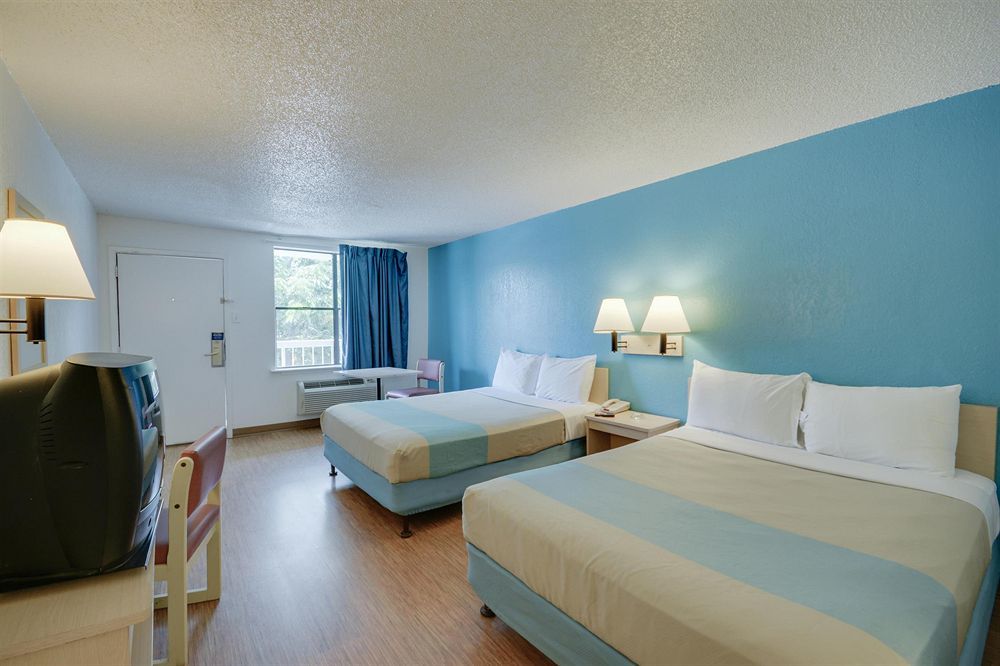 Motel 6 Houston, Tx - Medical Center - Nrg Stadium Eksteriør billede